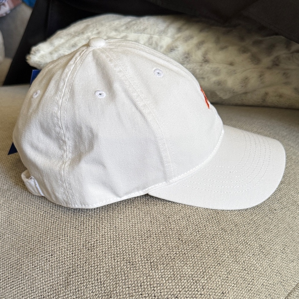 Brooks White Hat with Orange Emblem - Picture 4 of 5